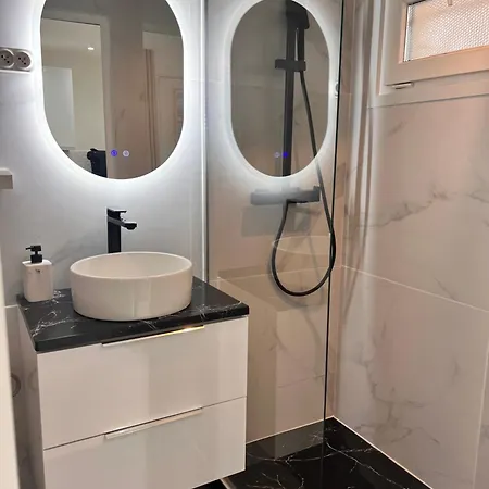 Jacuzzi 2 Min De La *